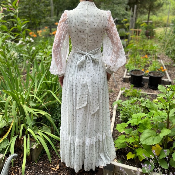 Gunne Sax RARE 70’s Cotton blend Vintage dress size 6, fits like 4 made in USA - Picture 3 of 16